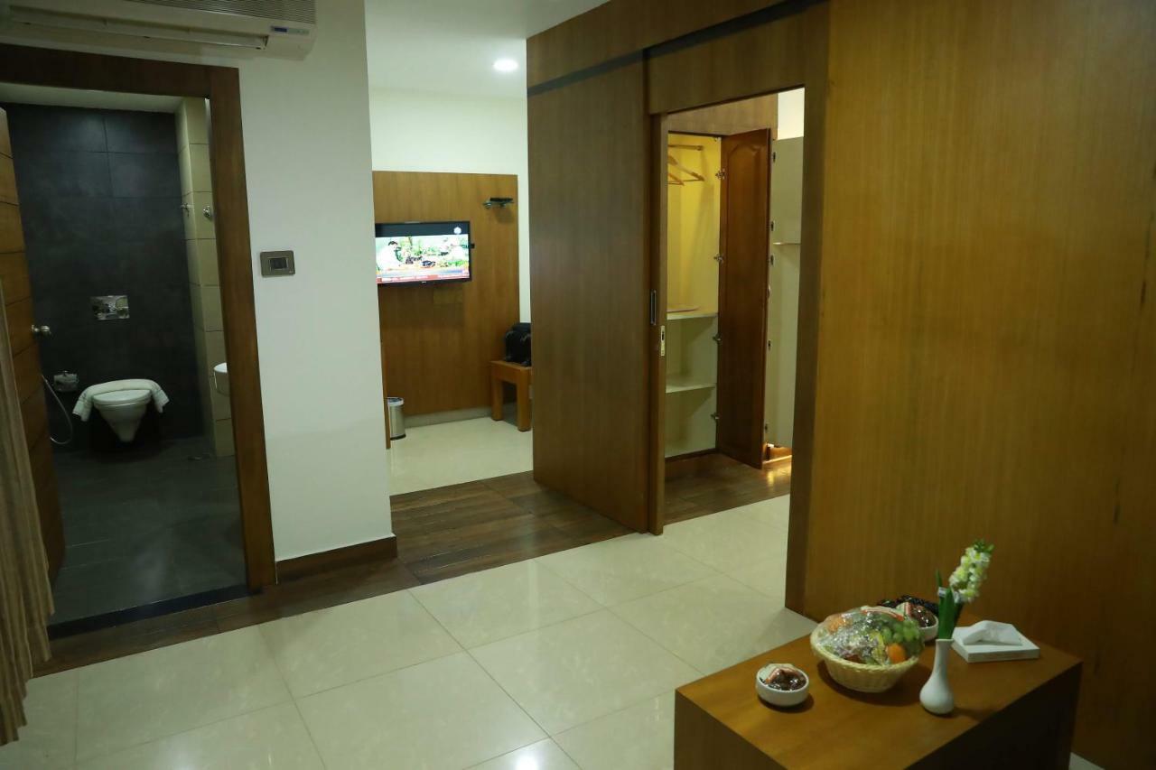 Kallār Hotel Rohini International المظهر الخارجي الصورة